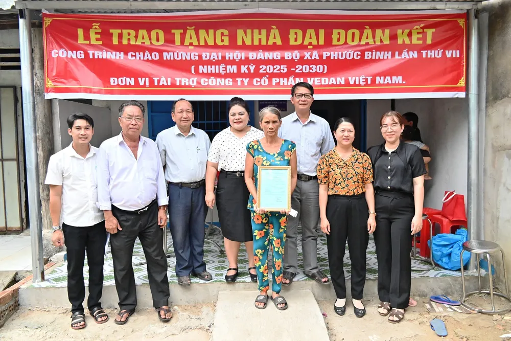 Vedan Việt Nam trao tặng nhà đại đoàn kết tại xã Phước Bình.JPG