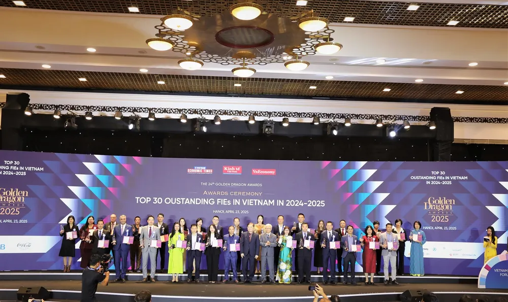 Các doanh nghiệp FDI tiêu biểu được vinh danh nhận Giải thưởng Rồng Vàng 2025.JPG