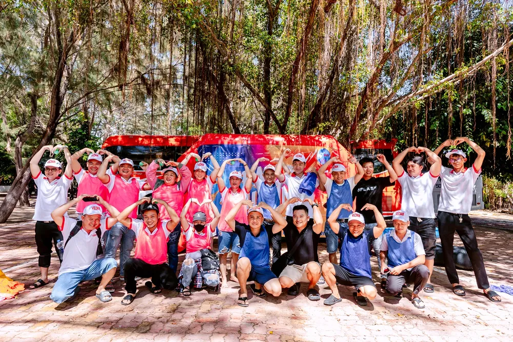 Đại gia đình Vedan Việt Nam cùng nhau tham gia team building.jpg