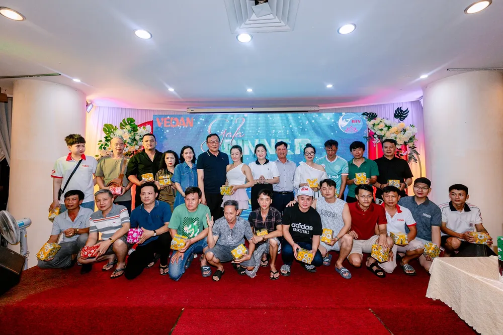 Món quà “Sinh nhật Hồng” cả đại gia đình Vedan cùng chúc mừng các thành viên có sinh nhật trong tháng.jpg