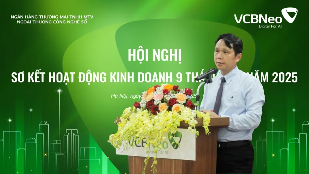 Hình 3 - Ông Nguyễn Mạnh Hùng – Thành viên HĐQT Vietcombank kiêm Chủ tịch HĐTV VCBNeo phát biểu chỉ đạo tại Hội nghị.jpg
