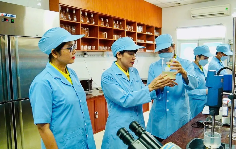 7. Công ty Chú trọng công tác NCKH phát triển các dòng sản phẩm  mới.jpg