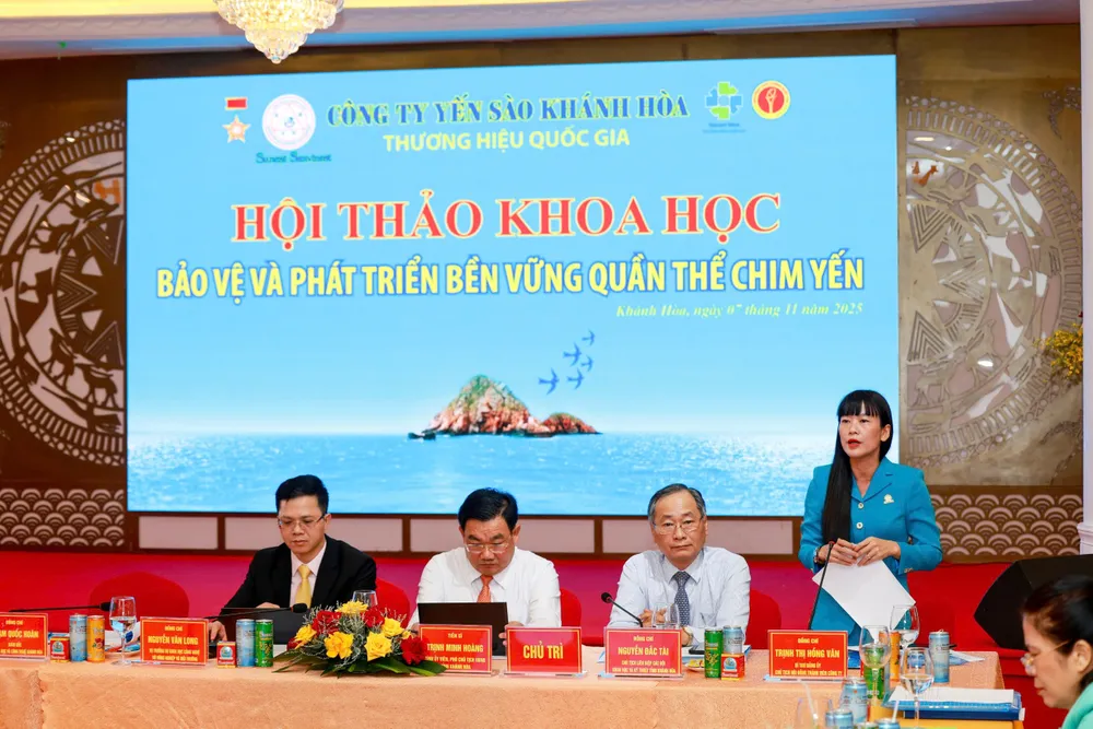 Bà Trịnh Thị Hồng Vân-Chủ tịch Hội đồng thành viên Công ty YSKH phát biểu tại Hội thảo.jpg