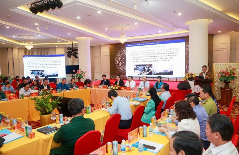 Quang cảnh buổi hội thảo.jpg