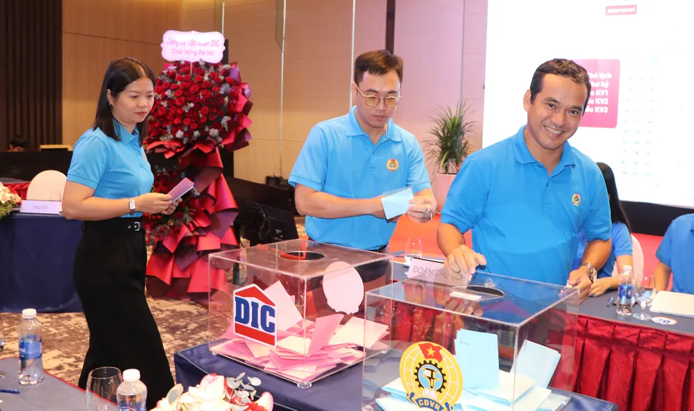 dic - dai hoi - anh 2 (1).JPG