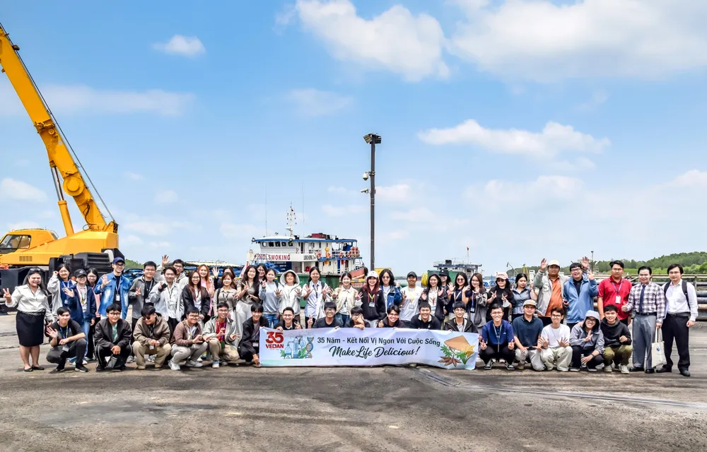 Đại học quốc tế - Đại học Quốc gia Tp. HCM (khoa Kỹ thuật Hóa học - Môi trường) tham quan Vedan.jpg