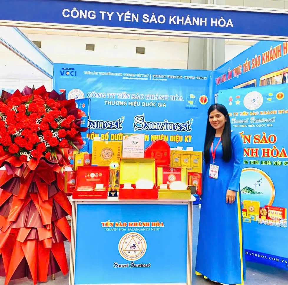 Gian hàng Yến sào Khánh Hòa tham gia “Triển lãm Con đường xanh - NetZero Việt Nam”.JPG