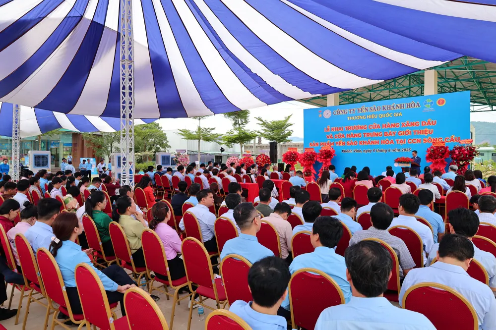 7. Quang cảnh Lễ khai trương.jpg