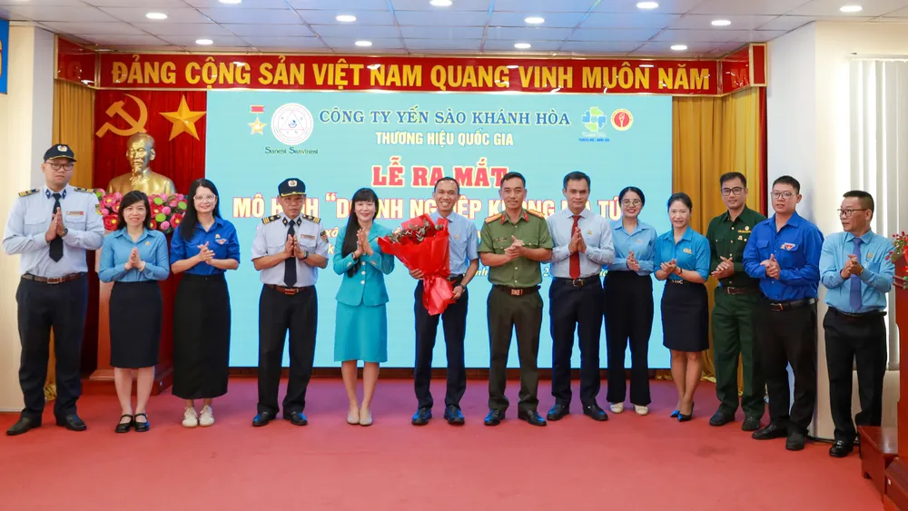 1. RA MẮT BAN CHỈ ĐẠO MÔ HÌNH _DOANH NGHIỆP KHÔNG MA TÚY_.JPG