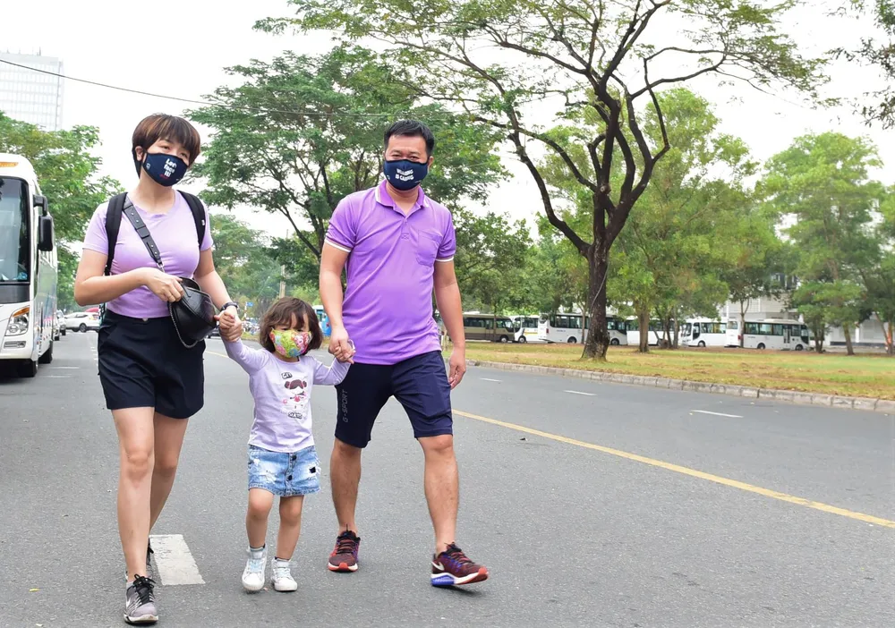 Chương trình Đi bộ Từ thiện Lawrence S. Ting tích cực hỗ trợ đồng bào nghèo ảnh 2