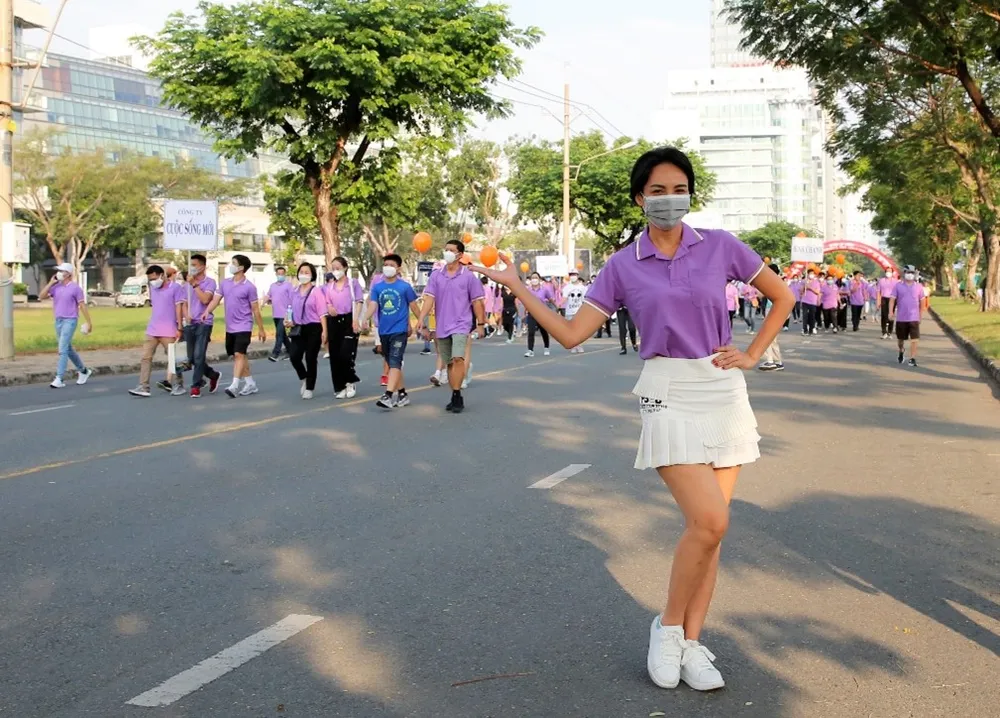 Bước chân chia sẻ ảnh 4