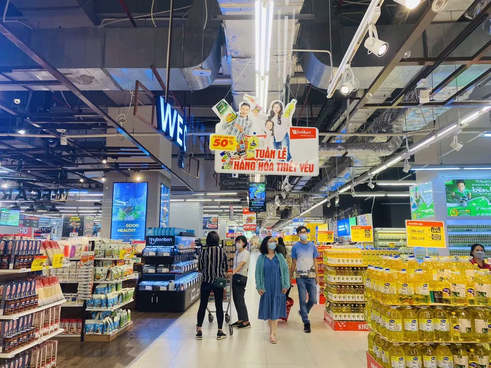 WinMart/WinMart+ nỗ lực kìm giá và tăng cường khuyến mại giữa cơn bão giá xăng ảnh 1