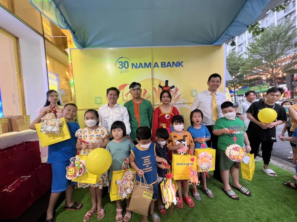 Nhộn nhịp lễ hội “trăng vàng hạnh phúc” cùng Nam A Bank ảnh 1