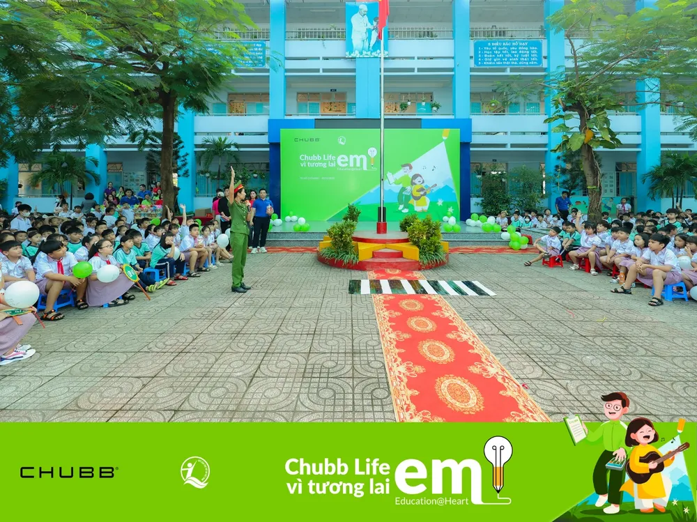 Phút giây giao lưu sôi nổi với những kiến thức cơ bản về chủ đề “An toàn giao thông”