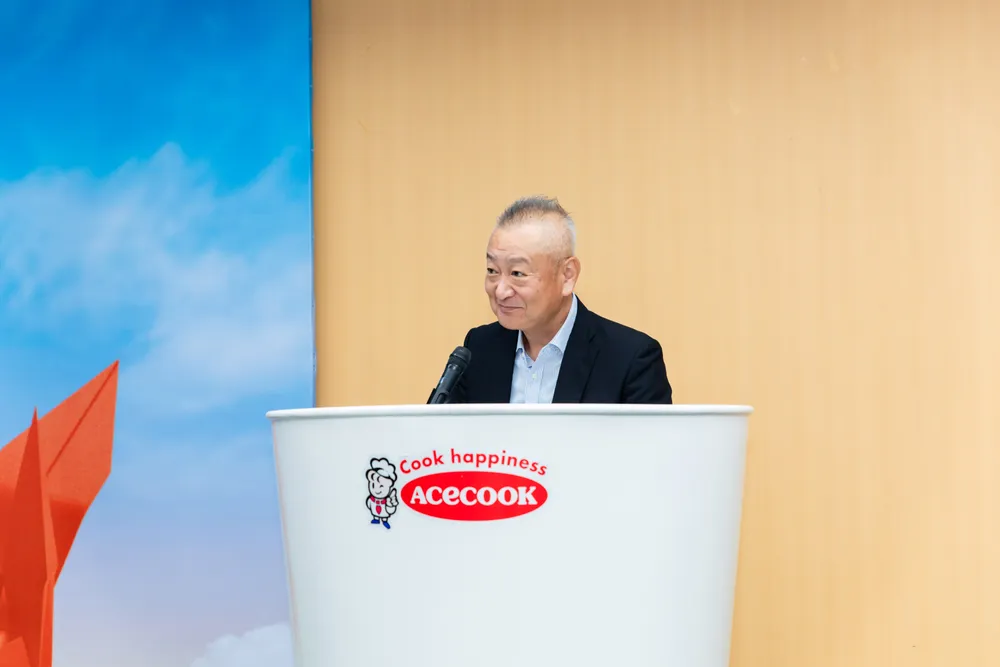 H4. Ông Kaneda Hiroki_TGD Acecook Vietnam phát biểu trong buổi lễ trao giải AHS 2024.jpg