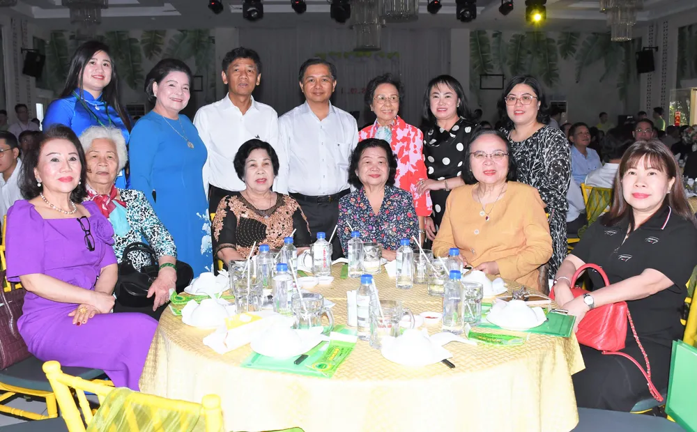 Người con quê hương Sóc Trăng xa quê tham gia buổi họp mặt ngày cuối năm ấm áp.JPG