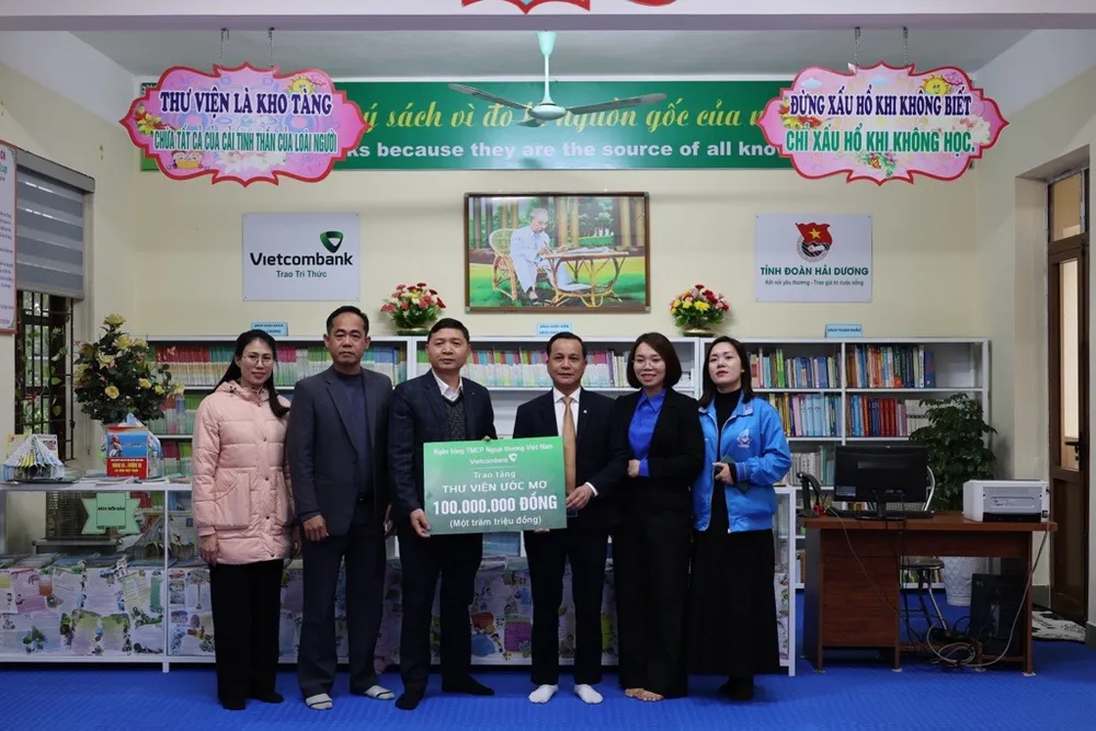 HÌnh tin 3- vcb 1.jpg