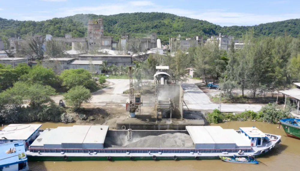 Nhà máy xi măng Hà Tiên Kiên Giang