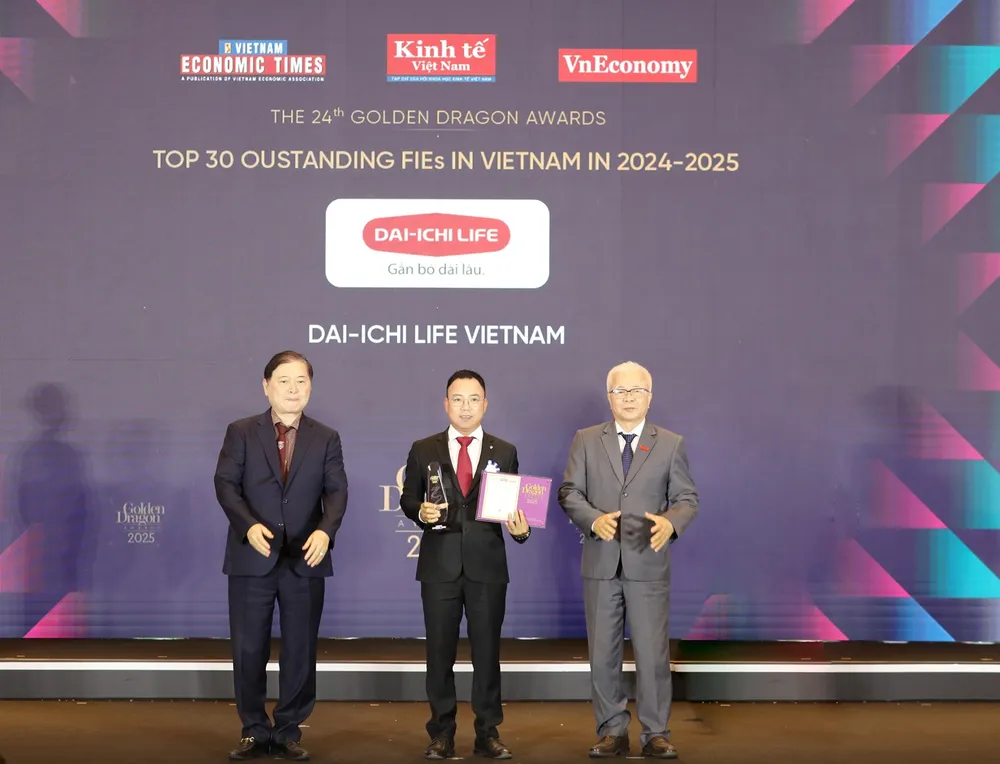 Dai-ichi Life Việt Nam nhận “Giải thưởng Rồng Vàng 2025 – Doanh nghiệp Chuyển đổi số tiêu biểu”