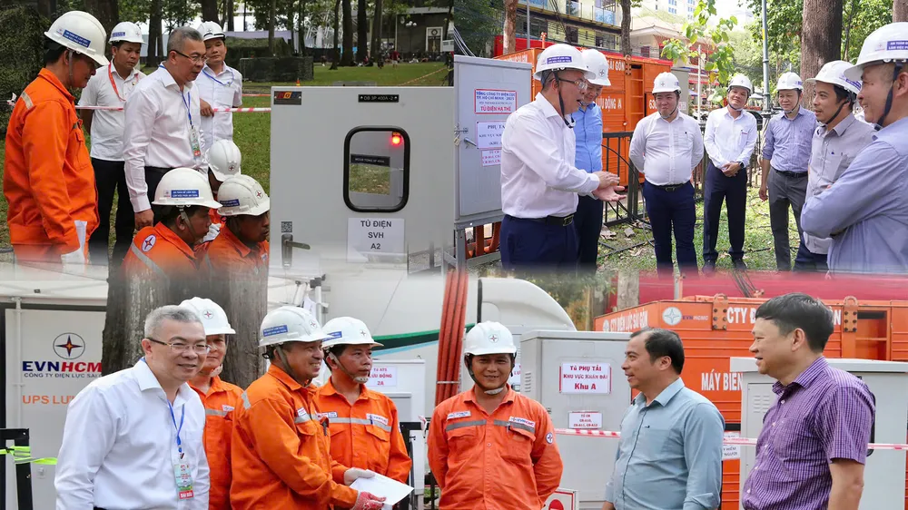 Ông Nguyễn Văn Thanh, Tổng giám đốc EVNHCMC kiểm tra các phụ tải cấp điện cho Lễ kỷ niệm 50 năm