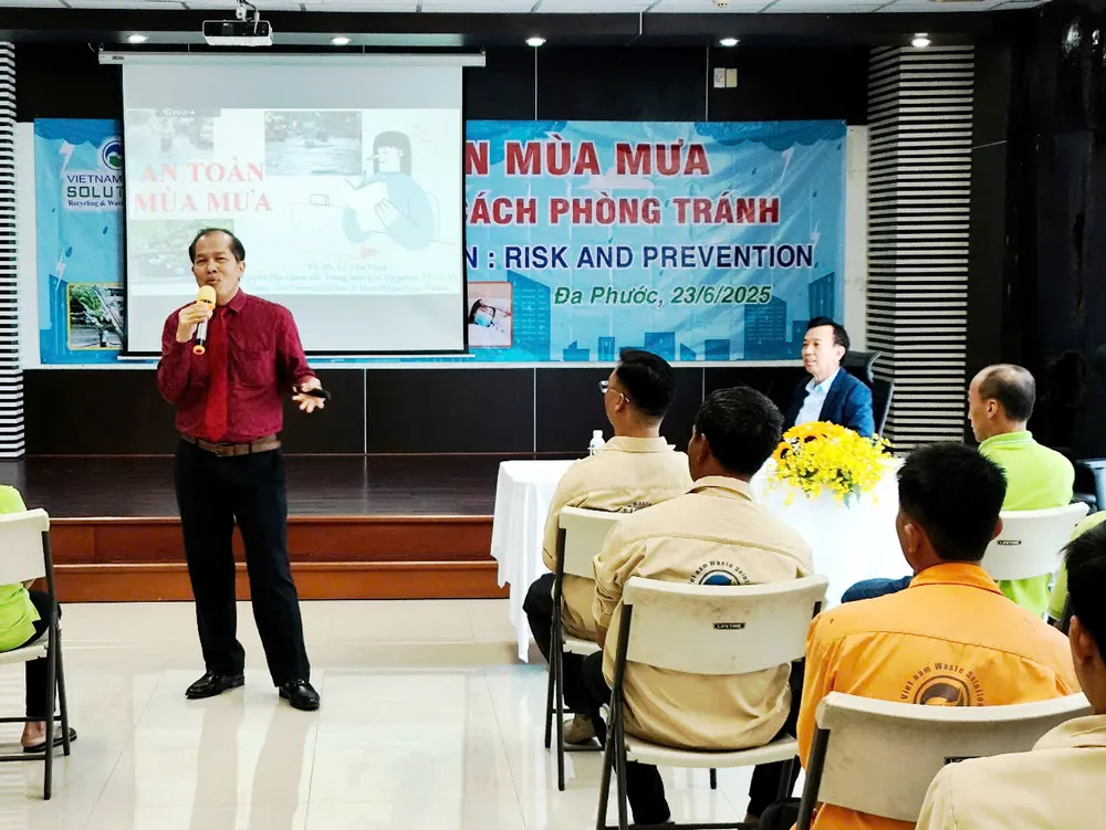 2c5f4186b9b90ee757a8 (1).jpg