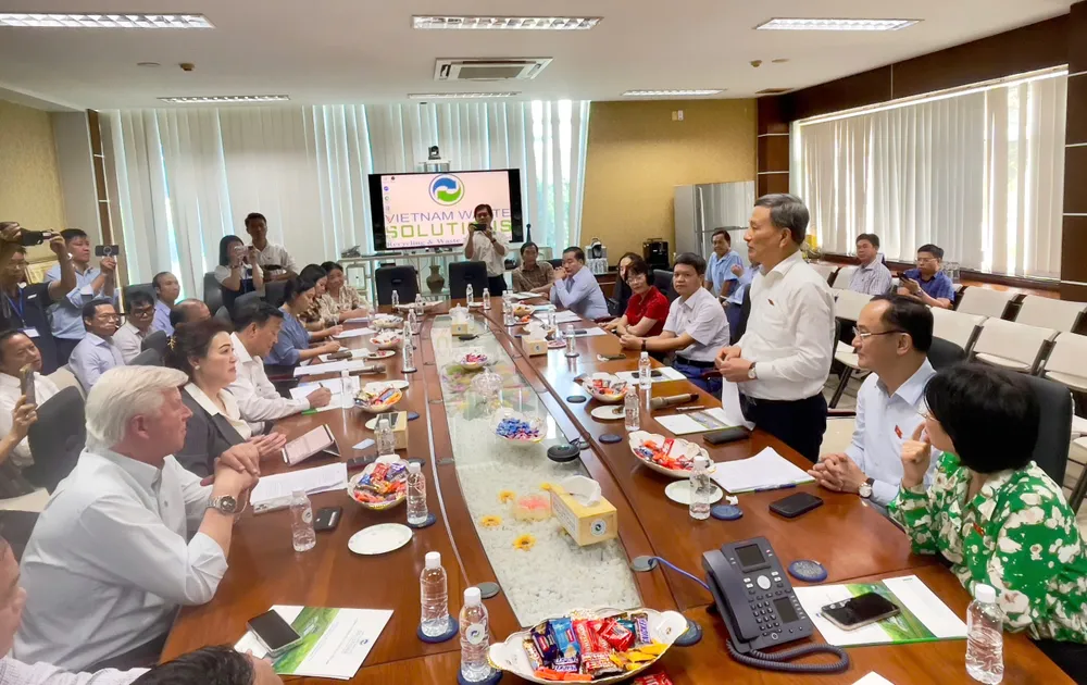Đoàn giám sát của Quốc hội đến khảo sát và làm việc với Công ty VWS