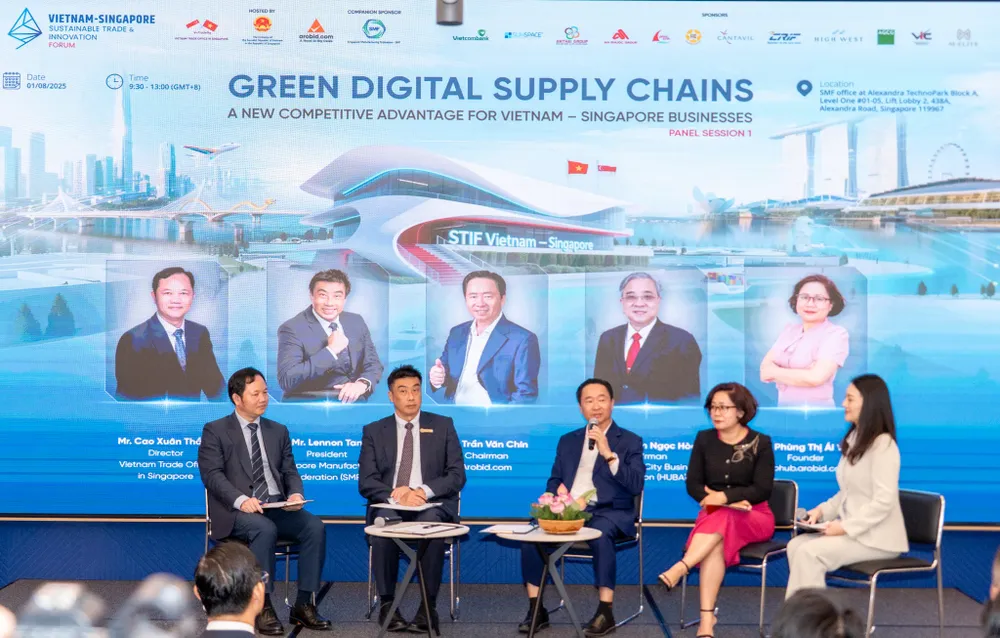 Các đại biểu chia sẻ cơ hội hợp tác giao thương giữa doanh nghiệp Việt Nam và Singapore