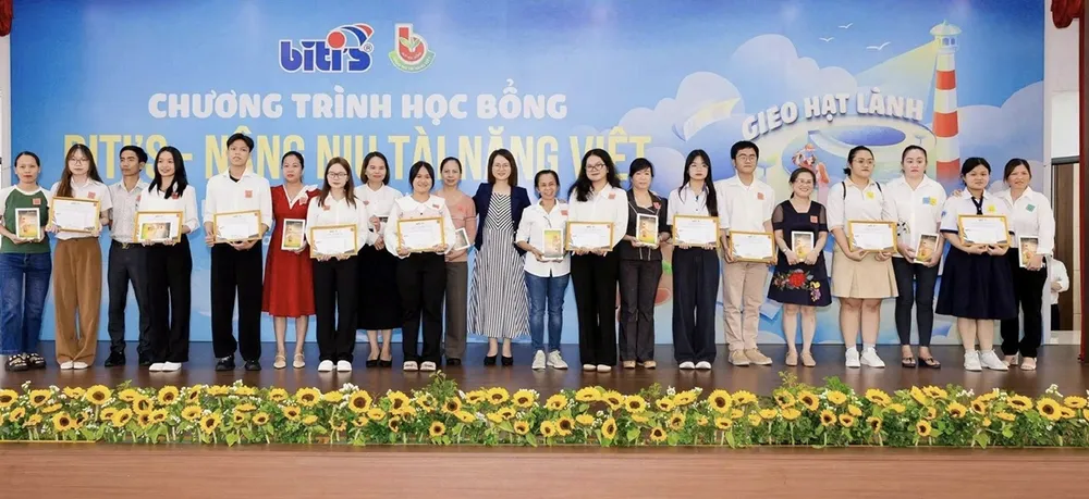 Biti’s trao hơn 1,4 tỷ đồng tại học bổng “Nâng niu Tài năng Việt” lần thứ XIX