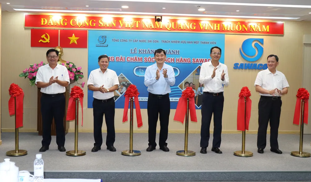 Ra mắt tổng đài chăm sóc khách hàng 1900.999.997-ok.JPG