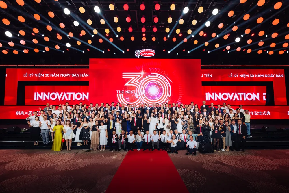 Người tiêu dùng hạnh phúc - Xã hội hạnh phúc - Nhân viên hạnh phúc luôn là kim chỉ nam cho mọi hoạt động của doanh nghiệp