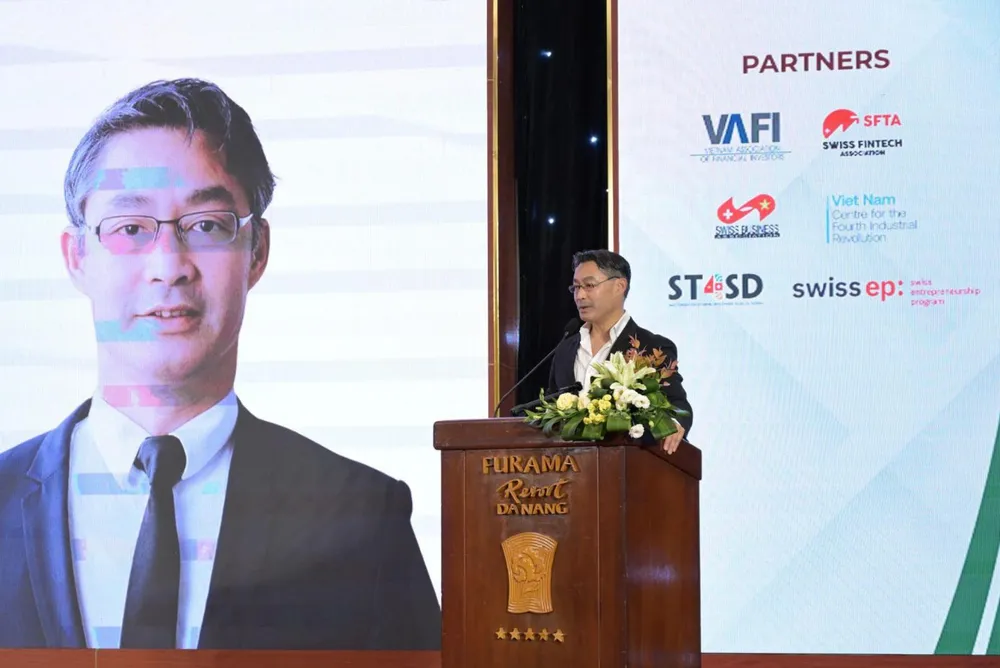 LONG CHÂU 4- OK.jpg