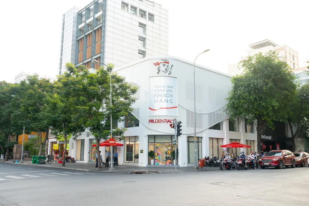 Prudential chi trả nhanh 3 trường hợp khách hàng bị ảnh hưởng bởi bão lũ tại miền Trung