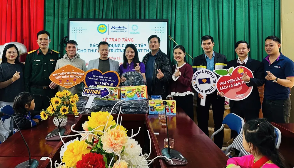 Mondelez Kinh Đô bền bỉ với hành trình mang tri thức đến với trẻ em vùng xa