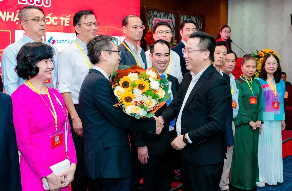 Ông Ngô Anh Tuấn giữ chức Chủ tịch Hội In TPHCM nhiệm kỳ 2025-2030.jpg