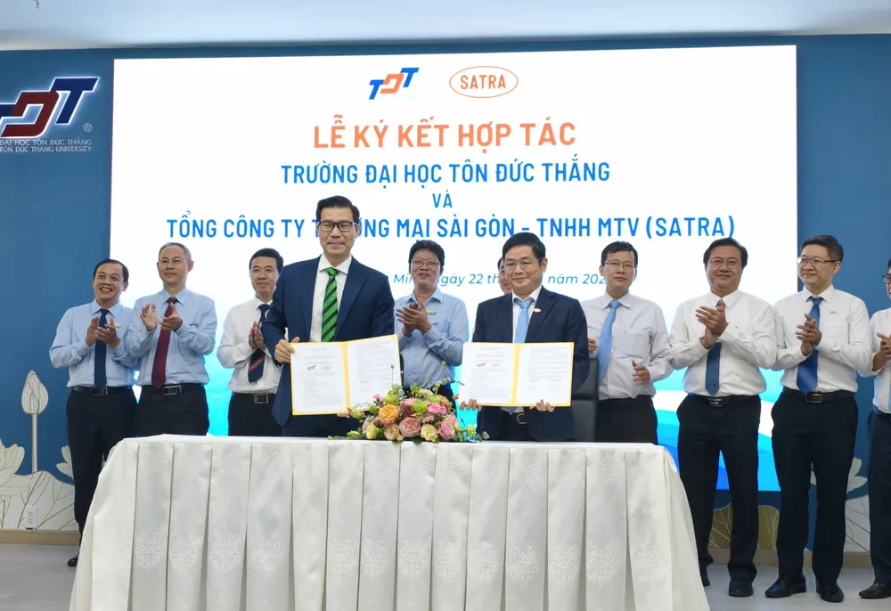 Hợp tác Trường Đại học Tôn Đức Thắng, SATRA thúc đẩy chuyển đổi số gắn đào tạo nguồn nhân lực