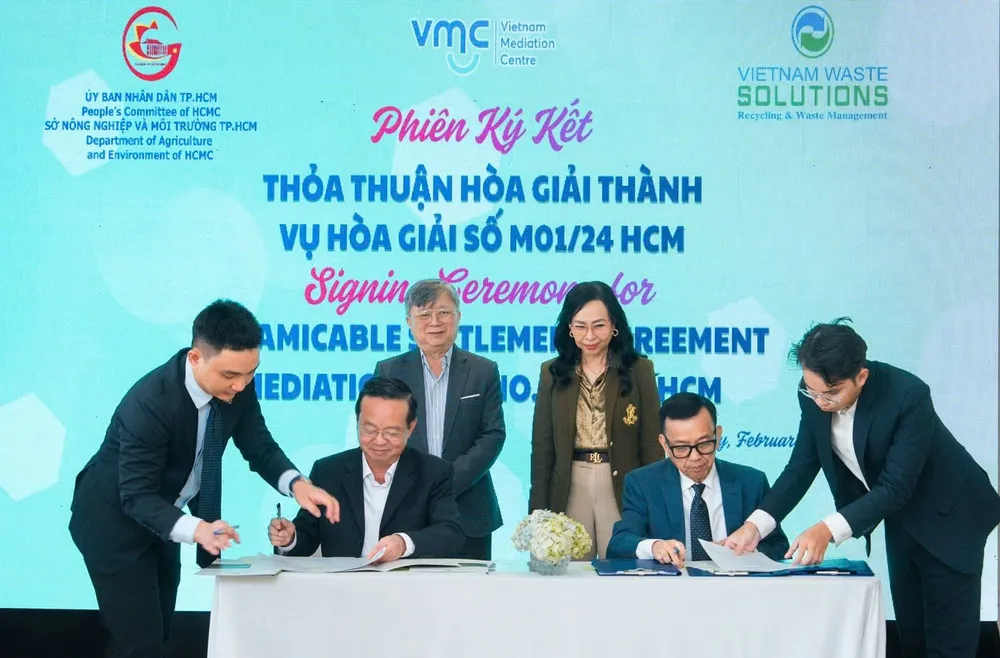 UBND TPHCM và VWS ký kết thỏa thuận hòa giải thành
