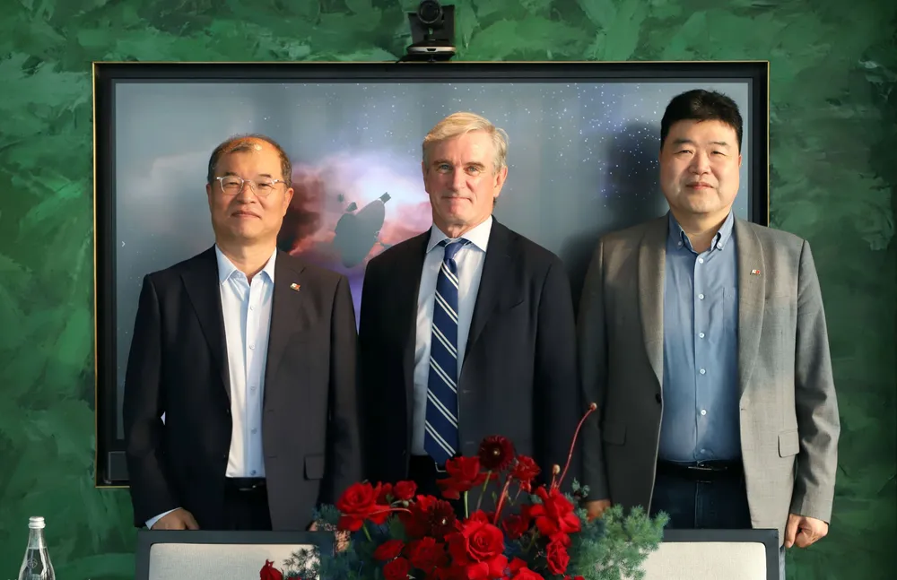 Đại diện ACCV và các đối tác Hàn Quốc tại lễ ký kết MOU về hợp tác năng lượng