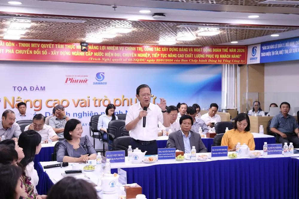 Phó Tổng Giám đốc SAWACO Nguyễn Thanh Sử phát biểu tại tọa đàm.jpg