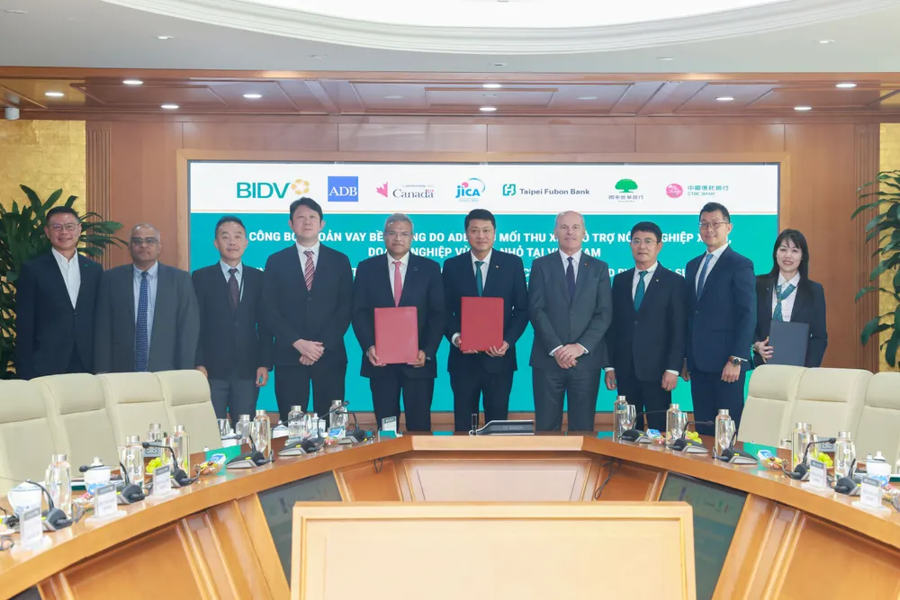 BIDV và ADB ký Biên bản Ghi nhớ hợp tác về tài chính bền vững