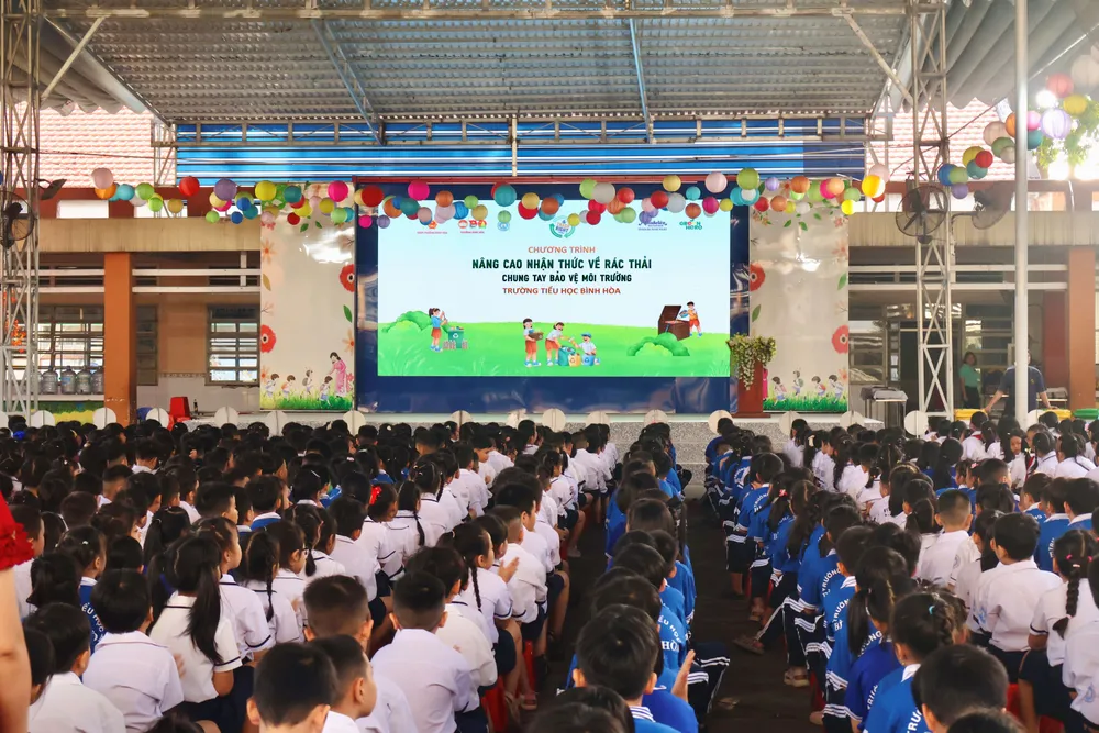 Không khí hào hứng của học sinh các khối trường Tiểu học Bình Hoà