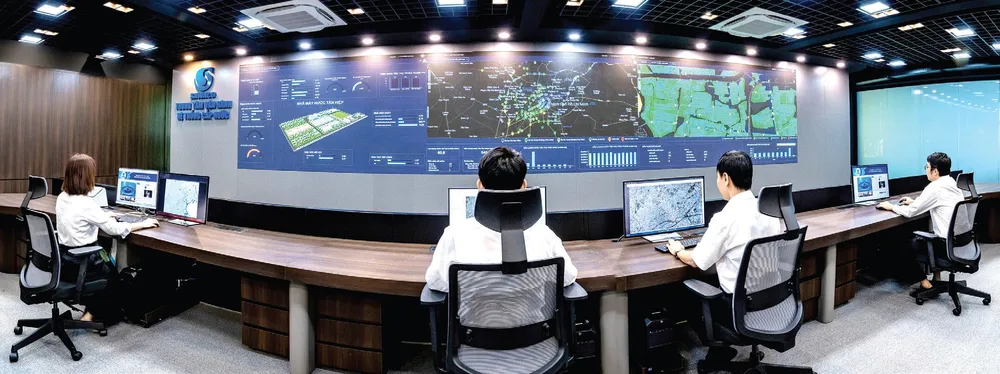 Trung tâm Vận hành hệ thống cấp nước giúp SAWACO đẩy mạnh ứng dụng số trong quản lý cấp nước nhằm đảm bảo cung cấp nước sạch an toàn ổn định cho người dân TPHCM (ẢNH: ĐINH BÍCH)
