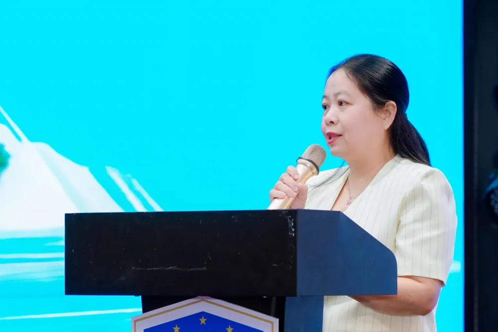 OK-TS. Phan Thị Việt Nam phát biểu khai mạc hội thảo.jpg