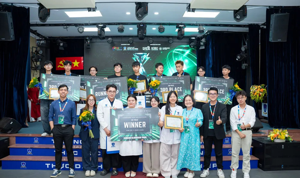 Dự án HealthTrace và VeriChainIDS của sinh viên Trường Đại học Nguyễn Tất Thành xuất sắc đạt Giải Nhất và Giải Ba Bảng Blockchain