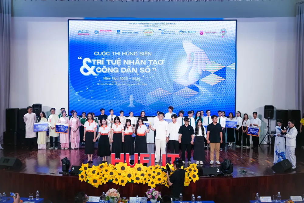 Cuộc thi Hùng biện Khối thi đua 17: Trường HUFLIT tạo "sân chơi" học thuật bổ ích cho sinh viên 