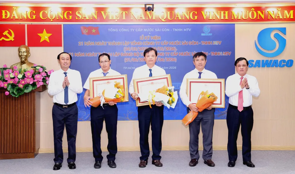 3 cá nhân SAWACO vinh dự nhận Bằng khen của Thủ tướng Chính phủ.jpg