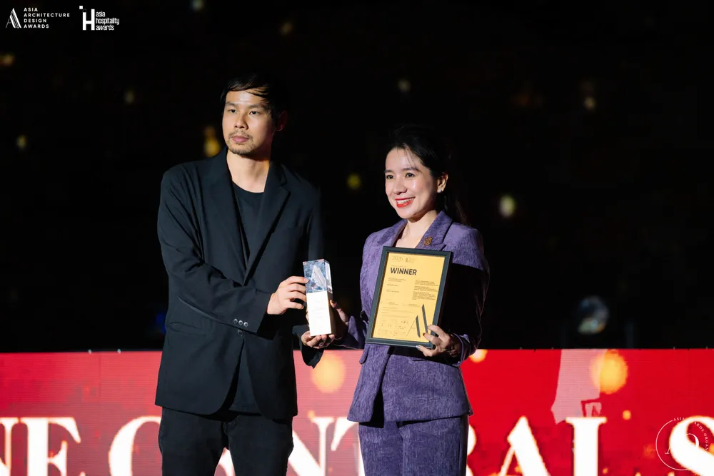 Đại diện Masterise Homes nhận giải thưởng Ý tưởng Kiến trúc tốt nhất châu Á 2026. Ảnh: AADA2026