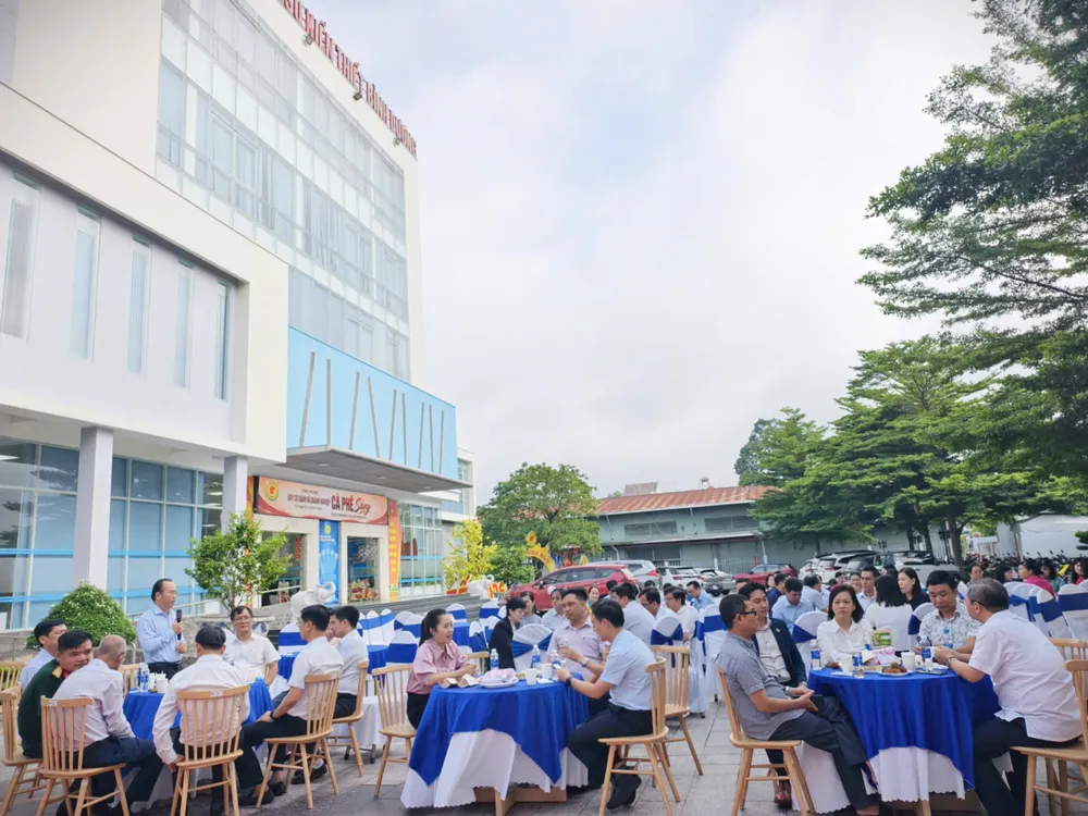 Phường Phú Lợi tổ chức chương trình “Cà phê sáng kết nối với doanh nghiệp” thu hút hàng trăm doanh nghiệp tham gia