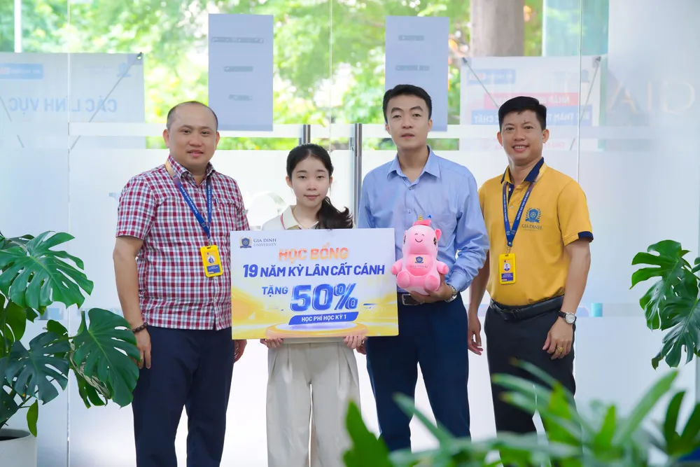 Không để thiên tai cản bước giấc mơ đại học