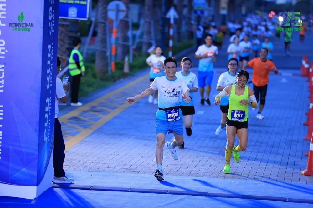 Các vận động viên hoàn thành cự ly 25 km
