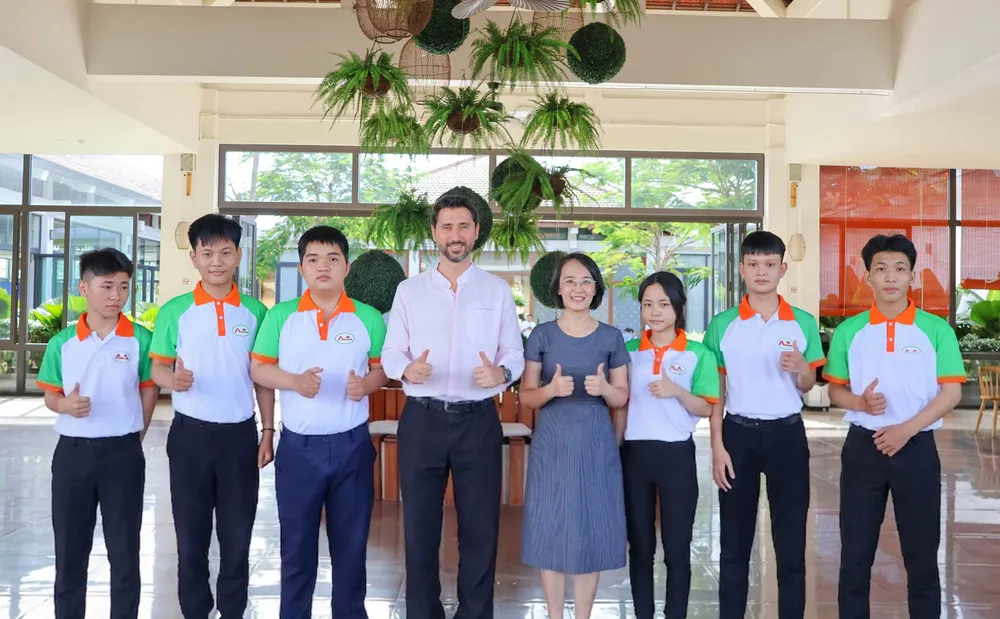 Mở cánh cửa tương lai với chi phí nhập học chỉ từ 1,3 triệu đồng. Đăng ký xét tuyển tại: https://aulachue.edu.vn/